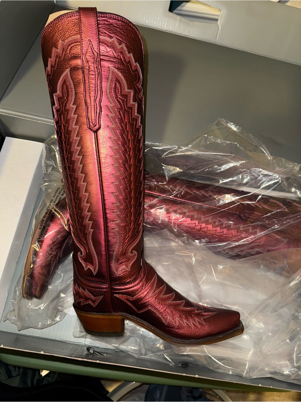 Lucchese Priscilla Black Cherry - Picture 5 of 6